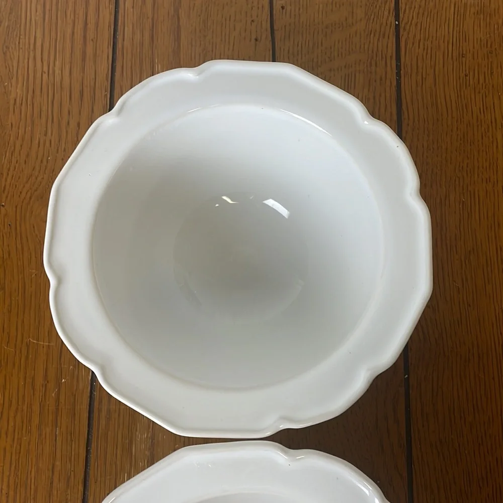 Crate & Barrel Scalloped Edge Soup Cereal Bowls